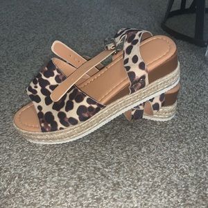 Leopard sandal
